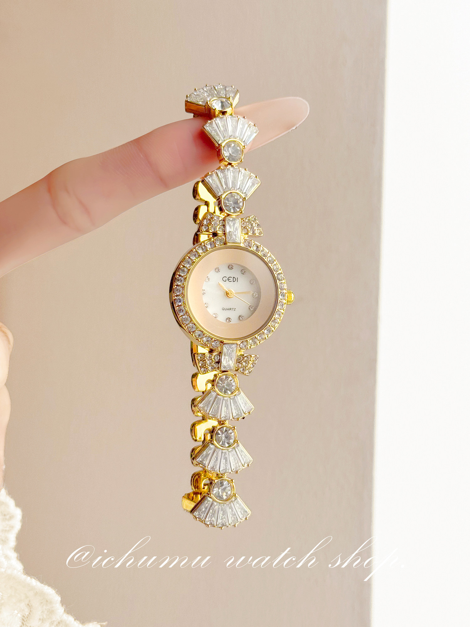 Zeemeermin dameshorloge Licht  - Luxury Watch And Bracelet recensie en prijs